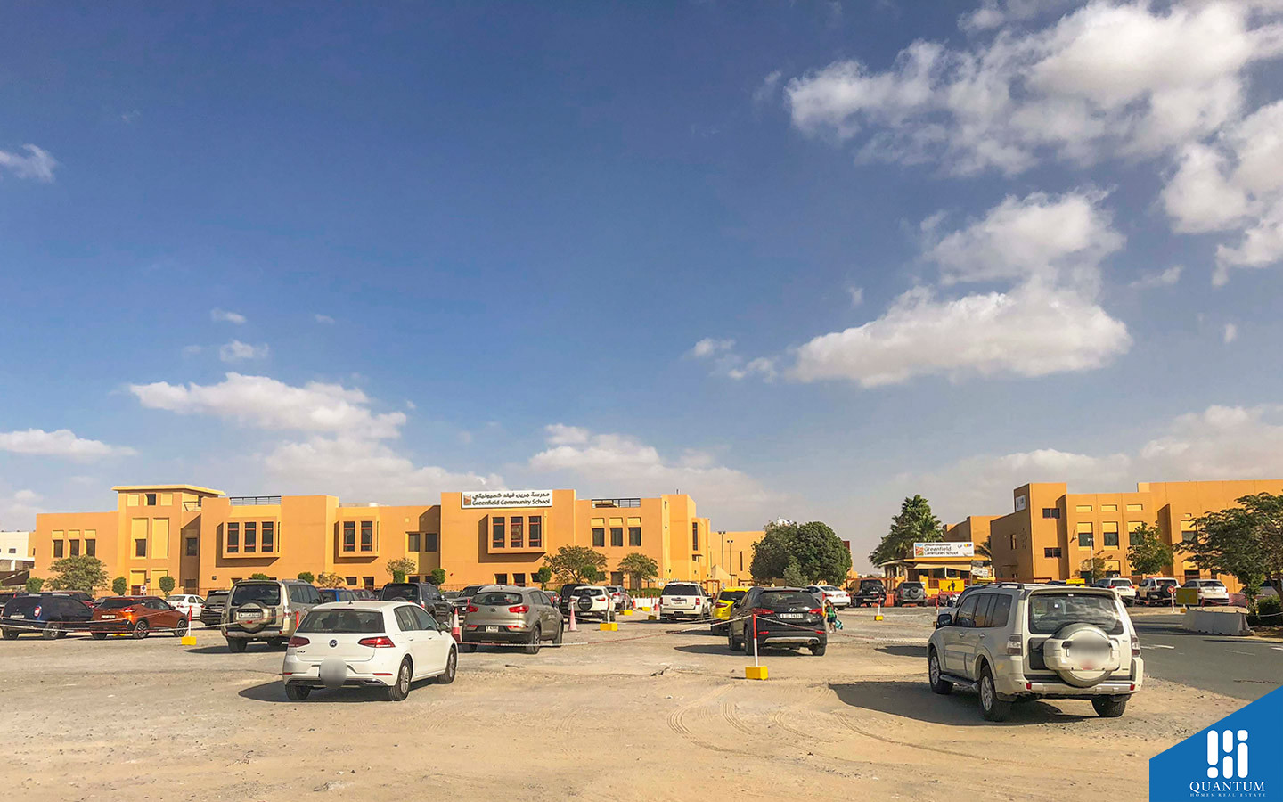 الفلل الاسبانية، مجمع دبي الصناعي