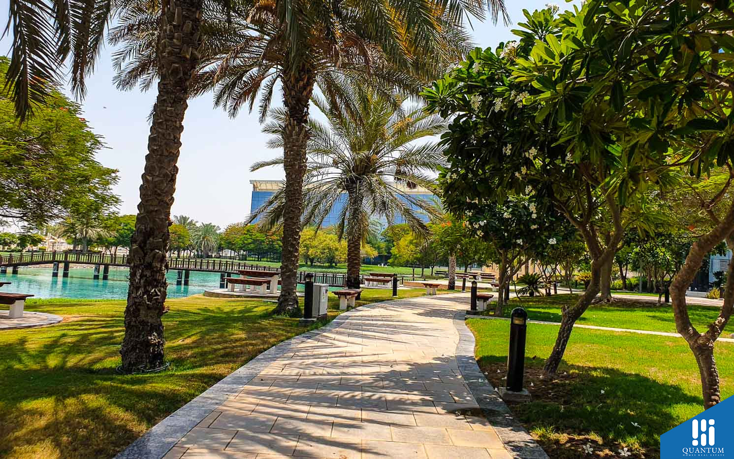 الفلل الاسبانية، مجمع دبي الصناعي