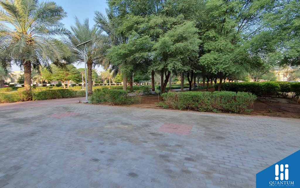 Mulberry Mansions, JVC