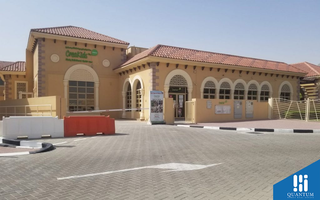 Western Residence South, Falcon City of Wonders